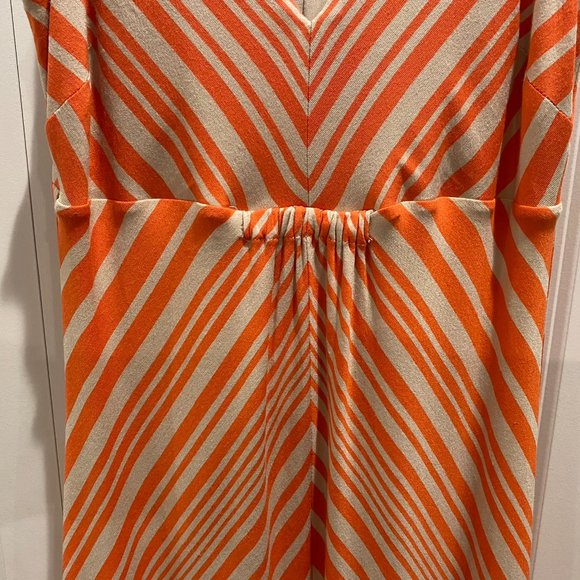 Bebe Vneck Orange and Tan Chevron Stripe Dress Size Medium - Picture 6 of 11
